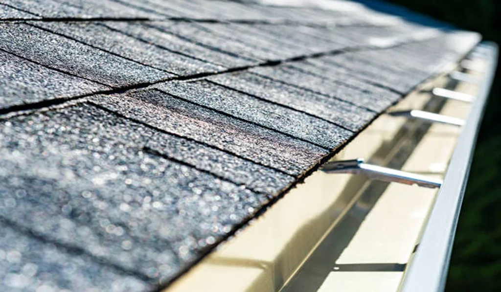 Helpful Tips on Maintaining Asphalt Shingles